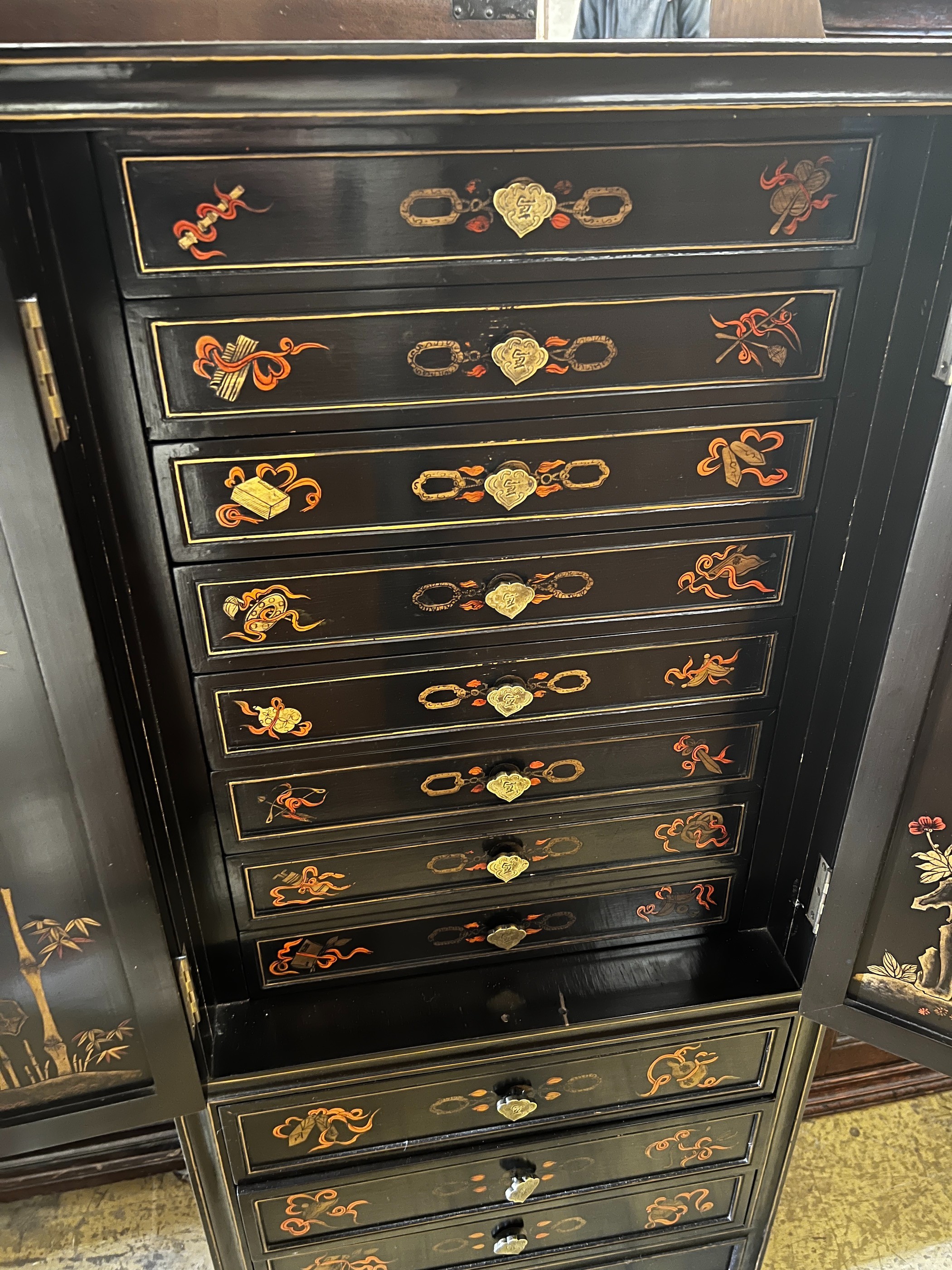 A Chinese lacquered collectors cabinet, width 52cm, depth 56cm, height 112cm